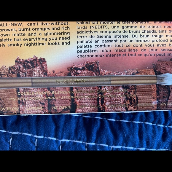 Urban Decay Naked Heat Eyeshadow Pallete NIB - Picture 9 of 10